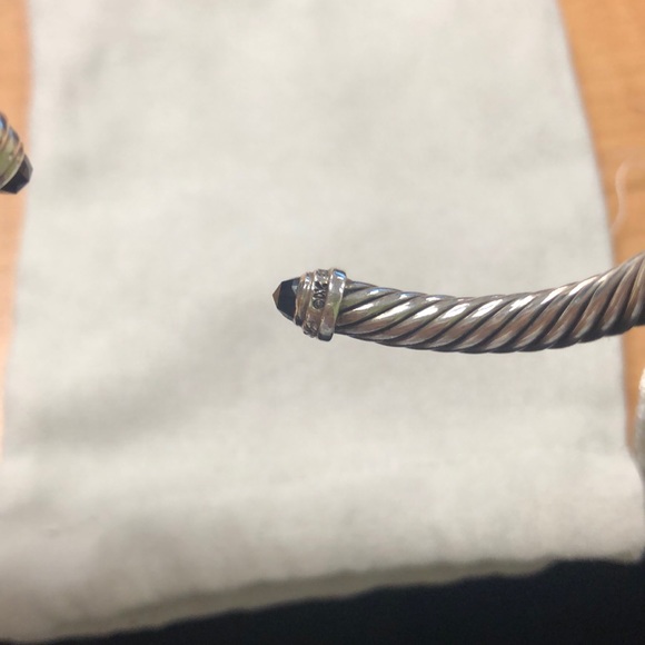 Onyx and diamond cable David Yurman bracelet - Picture 2 of 3